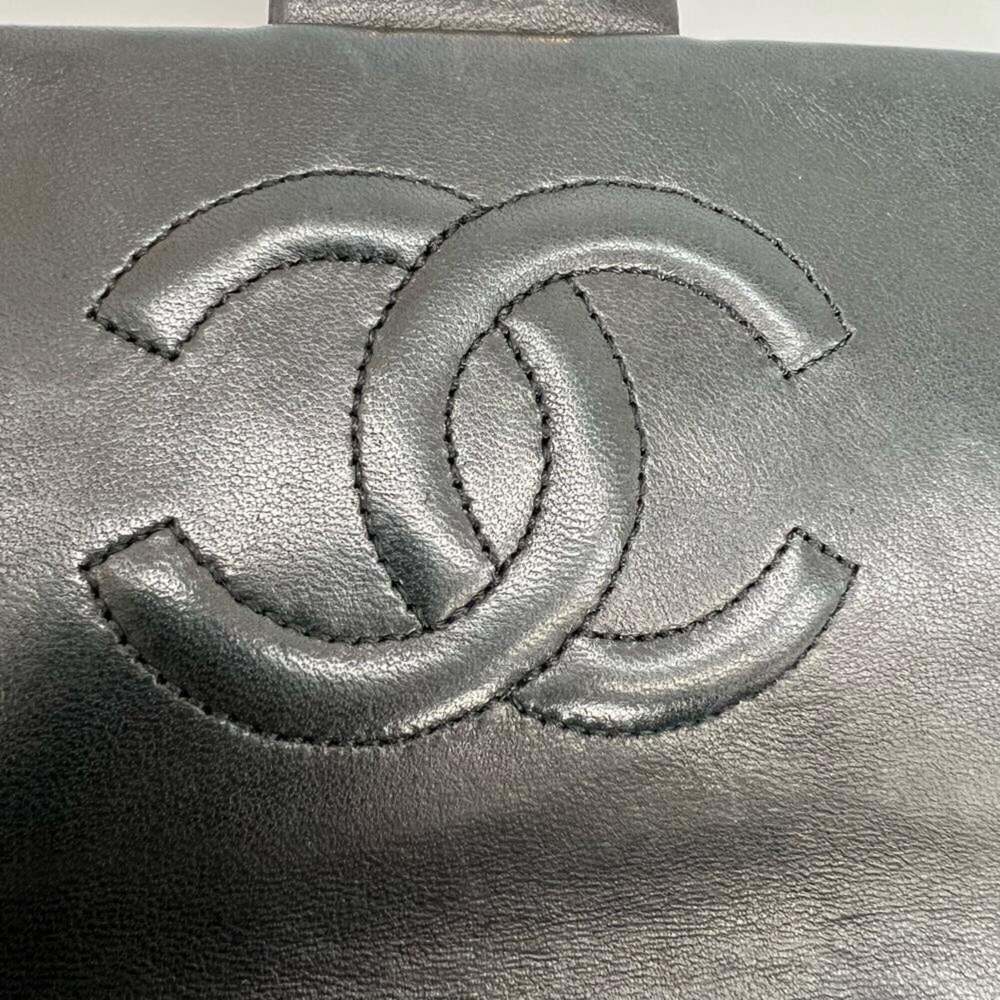 Chanel women's shoulder bag, Matelassé, gold hardware, serial number 1, Coco ... - Picture 14 of 16
